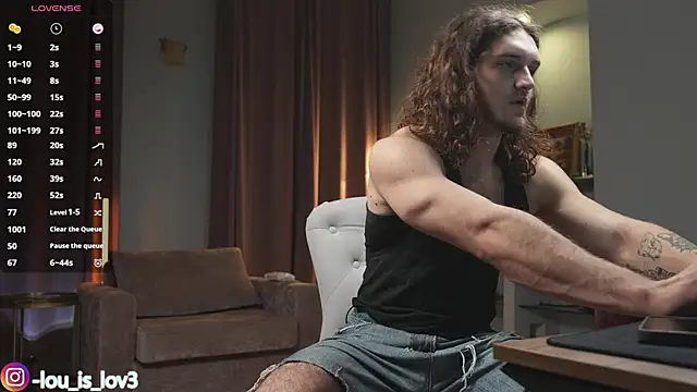 Snapshot of Louis_Karlos chatting on 10-07-25, 03:47 Louis Karlos online show from 10-07-25, 03:47