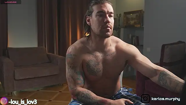 Snapshot of Louis_Karlos chatting on 11-01-25, 04:03 Louis Karlos online show from 11-01-25, 04:03