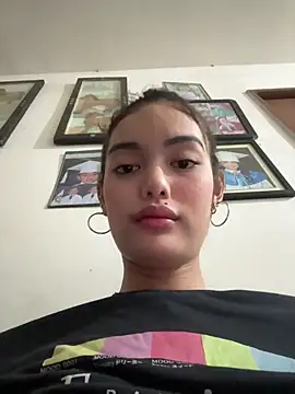 AlexandraMooree online show from 02-14-25, 12:03