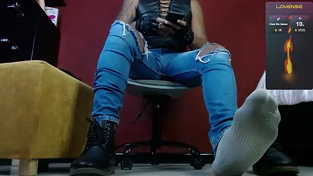 TomLover 12 online show from 02-21-25, 11:01