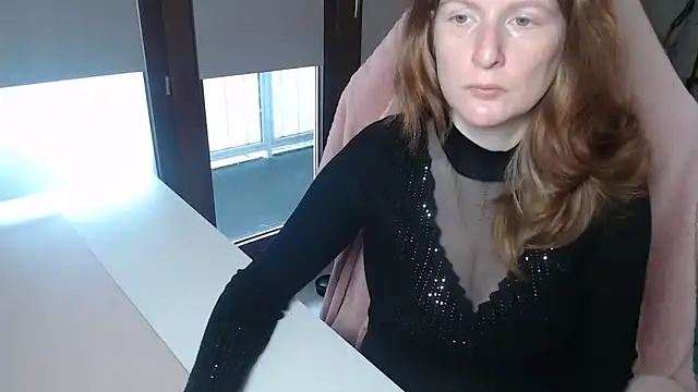 Snapshot of Exotic-Desire chatting on 10-29-25, 08:16 Exotic-Desire online show from 10-29-25, 08:16