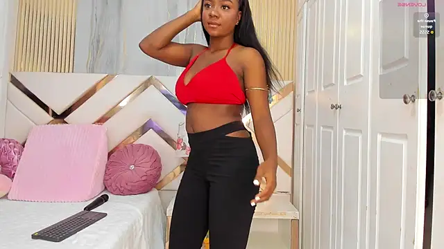 GianinaLewis online show from 04-17-26, 01:58