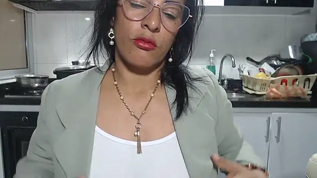 kateleyagrey online show from 04-18-26, 08:09