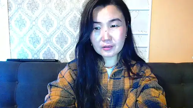 Snapshot of Bet_Lu chatting on 12-22-24, 01:22 Bet Lu online show from 12-22-24, 01:22