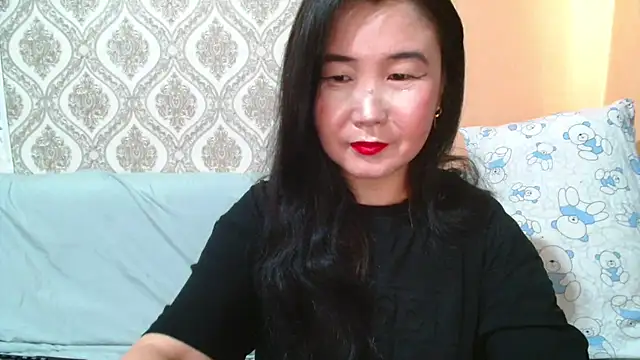 Snapshot of Bet_Lu chatting on 02-22-25, 06:06 Bet Lu online show from 02-22-25, 06:06