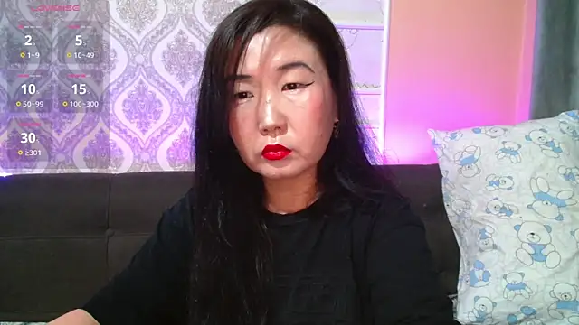 Snapshot of Bet_Lu chatting on 02-28-25, 03:15 Bet Lu online show from 02-28-25, 03:15