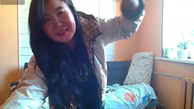 Snapshot of Bet_Lu chatting on 03-13-25, 08:32 Bet Lu online show from 03-13-25, 08:32