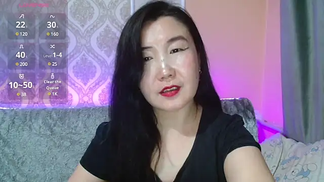 Snapshot of Bet_Lu chatting on 03-18-25, 06:37 Bet Lu online show from 03-18-25, 06:37