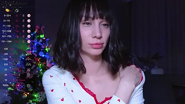 Alice Wonders online show from 12-21-25, 06:59