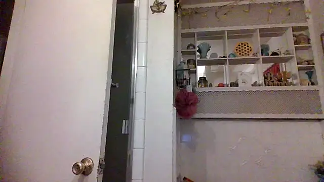 ClumsyLink online show from 10-26-25, 03:56