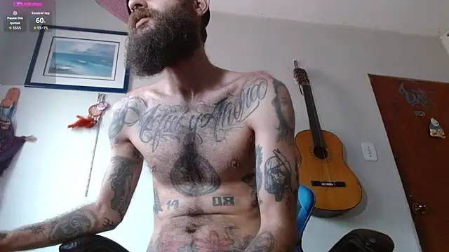 Snapshot of Tatted21xxx chatting on 06-10-26, 05:45 Tatted21xxx online show from 06-10-26, 05:45