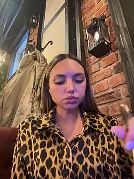 Snapshot of AngelinaMoore chatting on 12-20-24, 12:16 AngelinaMoore online show from 12-20-24, 12:16