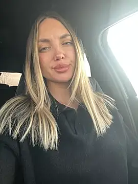 Snapshot of AngelinaMoore chatting on 02-15-25, 10:55 AngelinaMoore online show from 02-15-25, 10:55