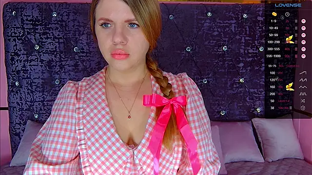 Snapshot of NoraBigAss chatting on 06-01-26, 02:13 NoraBigAss online show from 06-01-26, 02:13