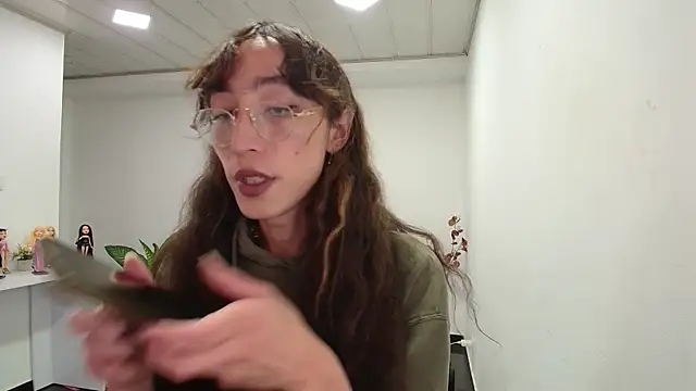 NicoleCortez online show from 03-07-25, 01:42