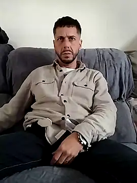 LoGaNfree88 online show from 01-08-25, 11:43