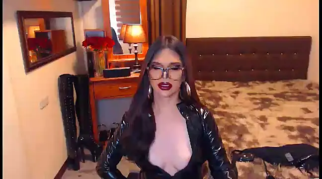 Snapshot of EXTREMELYDOM chatting on 12-15-24, 10:28 EXTREMELYDOM online show from 12-15-24, 10:28