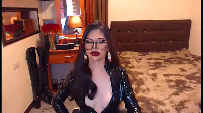 Snapshot of EXTREMELYDOM chatting on 12-23-24, 09:05 EXTREMELYDOM online show from 12-23-24, 09:05