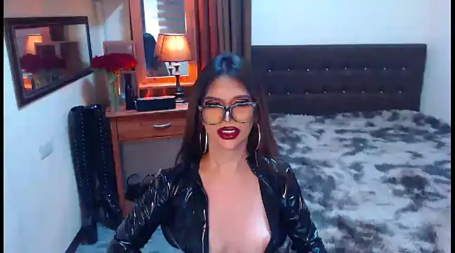 Snapshot of EXTREMELYDOM chatting on 01-22-25, 11:45 EXTREMELYDOM online show from 01-22-25, 11:45