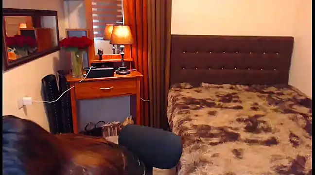 Snapshot of EXTREMELYDOM chatting on 02-21-25, 06:29 EXTREMELYDOM online show from 02-21-25, 06:29