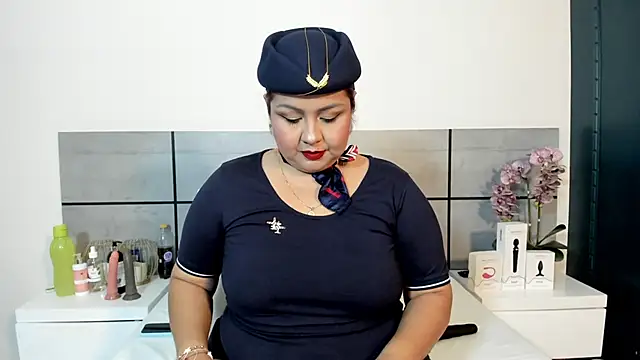 Snapshot of EmmaSmith2 chatting on 11-24-25, 02:33 EmmaSmith2 online show from 11-24-25, 02:33