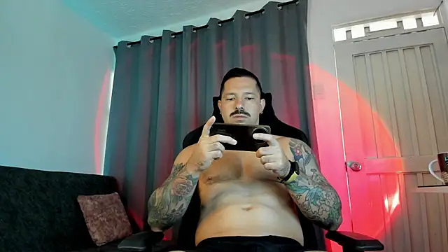 Pierre Vidal online show from 10-19-25, 02:18