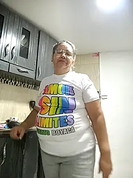 Snapshot of scaelettdubois chatting on 02-13-25, 12:35 scaelettdubois online show from 02-13-25, 12:35