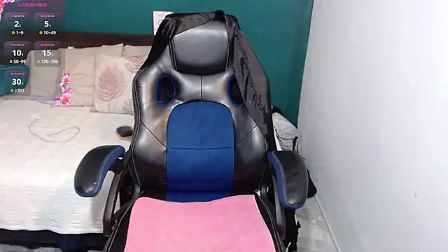 Snapshot of scaelettdubois chatting on 03-07-25, 02:36 scaelettdubois online show from 03-07-25, 02:36