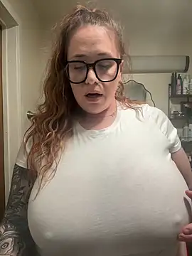 Snapshot of Cumming_atme chatting on 03-01-25, 05:31 Cumming atme online show from 03-01-25, 05:31