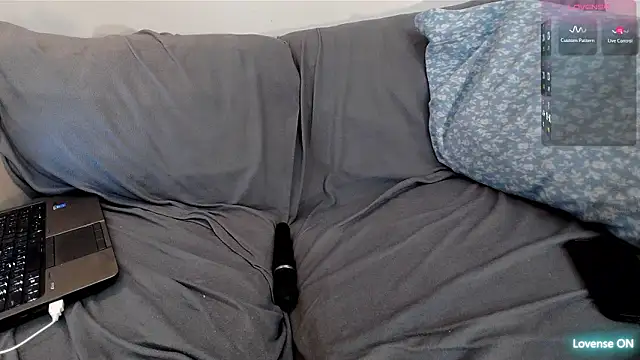 EmoDream1998 online show from 02-06-26, 12:26