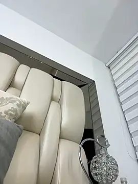 ALISSON FOXXX1 online show from 09-18-25, 08:44