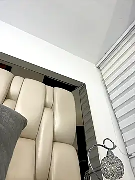 ALISSON FOXXX1 online show from 10-10-25, 08:52