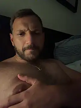 Snapshot of JonJ0 chatting on 02-19-26, 03:35 JonJ0 online show from 02-19-26, 03:35