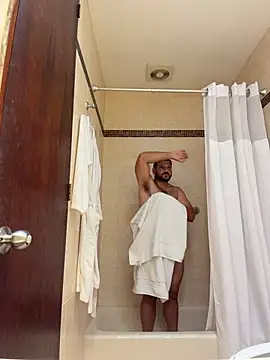 Snapshot of JonJ0 chatting on 03-08-26, 12:53 JonJ0 online show from 03-08-26, 12:53