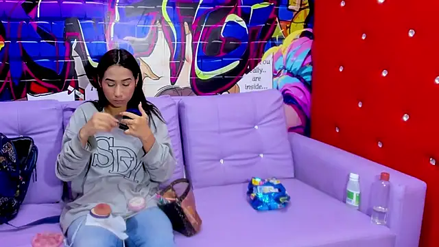 miacam-hot online show from 12-21-25, 12:23