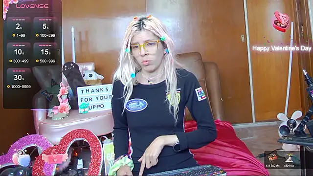 Snapshot of Skinygirl chatting on 12-01-24, 07:25 Skinygirl online show from 12-01-24, 07:25