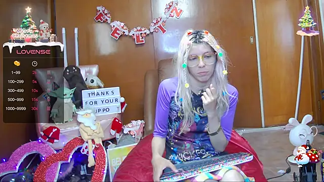 Snapshot of Skinygirl chatting on 12-19-24, 11:57 Skinygirl online show from 12-19-24, 11:57