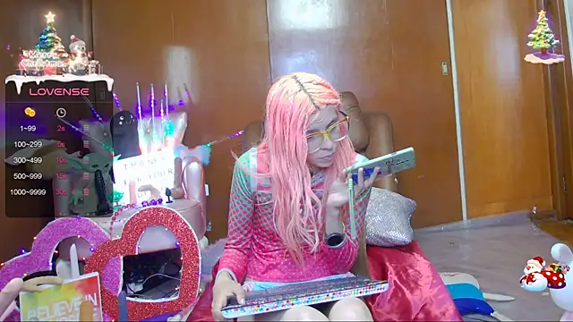 Snapshot of Skinygirl chatting on 01-15-25, 03:11 Skinygirl online show from 01-15-25, 03:11