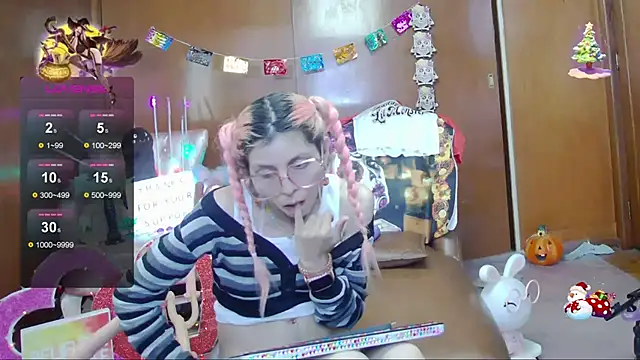 Snapshot of Skinygirl chatting on 10-30-25, 09:59 Skinygirl online show from 10-30-25, 09:59