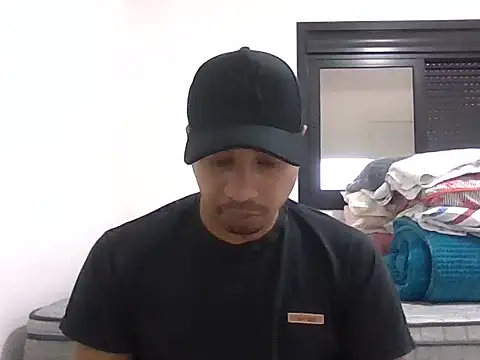 Snapshot of Juninho10c chatting on 11-02-25, 02:52 Juninho10c online show from 11-02-25, 02:52