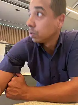 Juninho10c online show from 12-15-25, 08:35