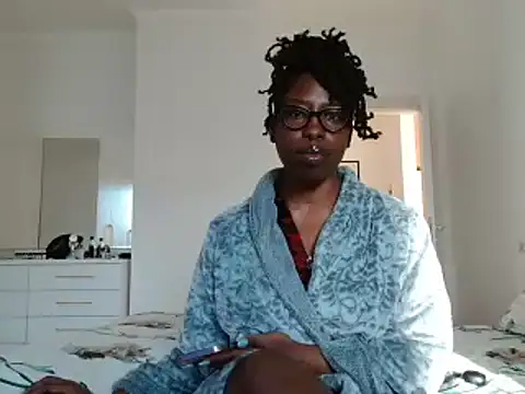 MadamIndigo online show from 02-27-26, 06:35