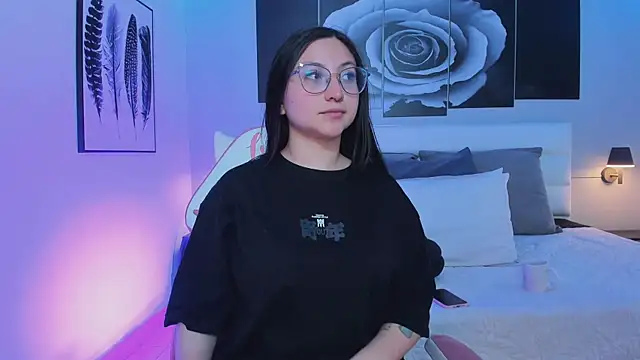 lucy neil online show from 03-07-25, 07:05