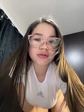 Lucyklein2022 online show from 12-13-24, 02:32