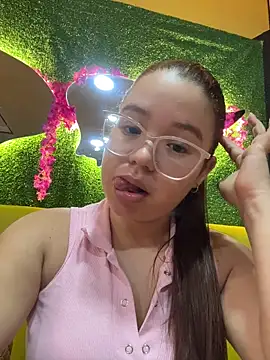 Lucyklein2022 online show from 10-09-25, 02:42