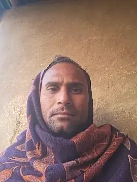 Snapshot of Maneeshpoppy chatting on 11-12-25, 01:50 Maneeshpoppy online show from 11-12-25, 01:50