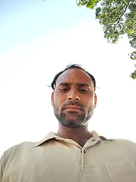 Snapshot of Maneeshpoppy chatting on 05-28-26, 01:58 Maneeshpoppy online show from 05-28-26, 01:58