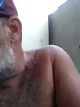 Snapshot of Peludo173317 chatting on 03-17-25, 01:39 Peludo173317 online show from 03-17-25, 01:39