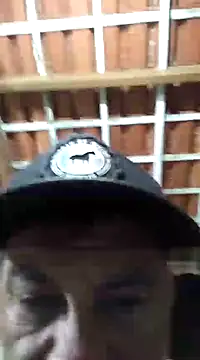 Snapshot of Peludo173317 chatting on 03-18-25, 01:32 Peludo173317 online show from 03-18-25, 01:32