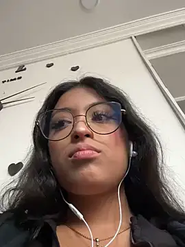 vaness weet online show from 03-07-25, 08:11